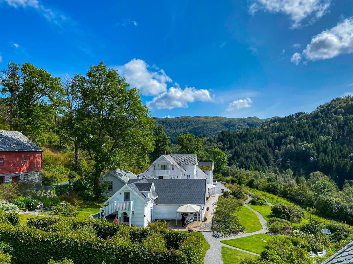 Haaheim Gaard Hotel Uggdal Екстериор снимка